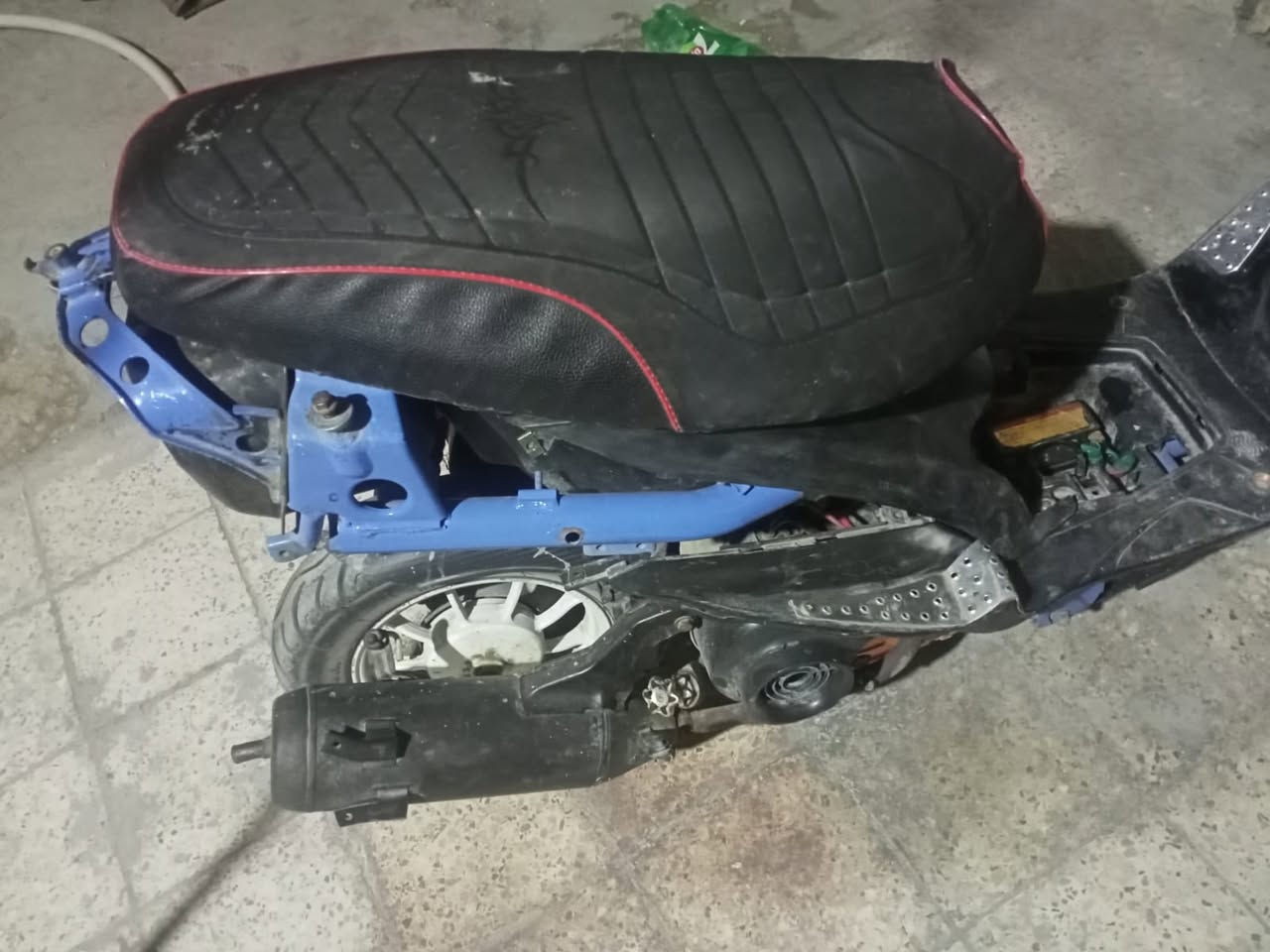 السلام عليكم ماكس لعب للبيع
دراجه اليوم طفت خلصت بنزين وطفت دراجه تعبانه بشكل مو طبيعي كدامك موضحه بالصور دراجه الله شاهد طياره بس تشلع كلب يلاا تشتغل. نقوصاتها اذب عليهه 150 ترجع كلشي مابيها كلشي يتبدل دراجه مزوده مكينتها 55 / السعر 300وبيهه مجال كلش بسيط

المكان الفلوجه حي الرساله رقم الهاتف ***********
