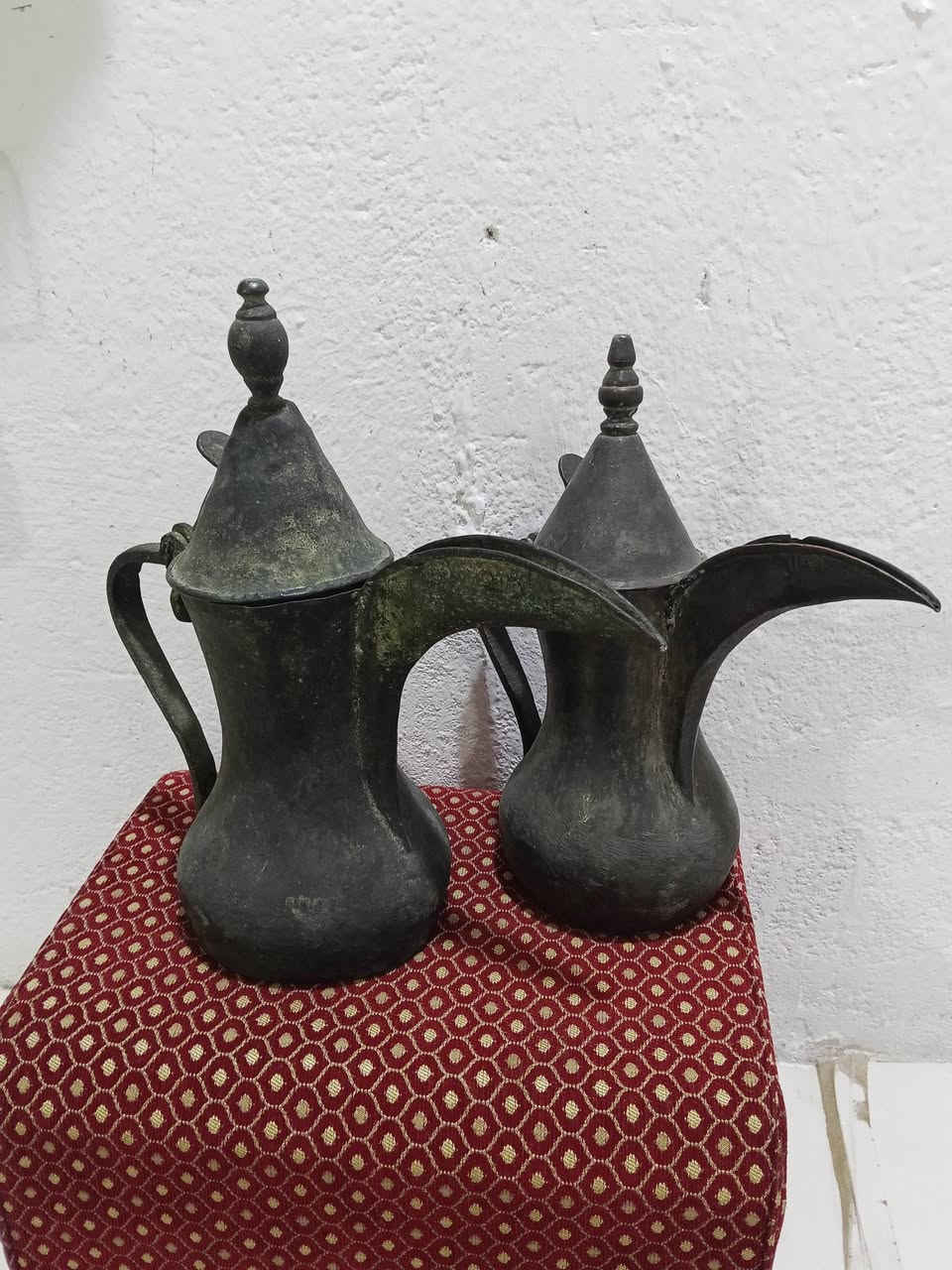 نوادر الدلال القديم نحاس احمر 
لطفا شوف المقطع  يلا تراسلني
*********** واتساب فقط
السعر خاص لطفا  وحيااكم الله
