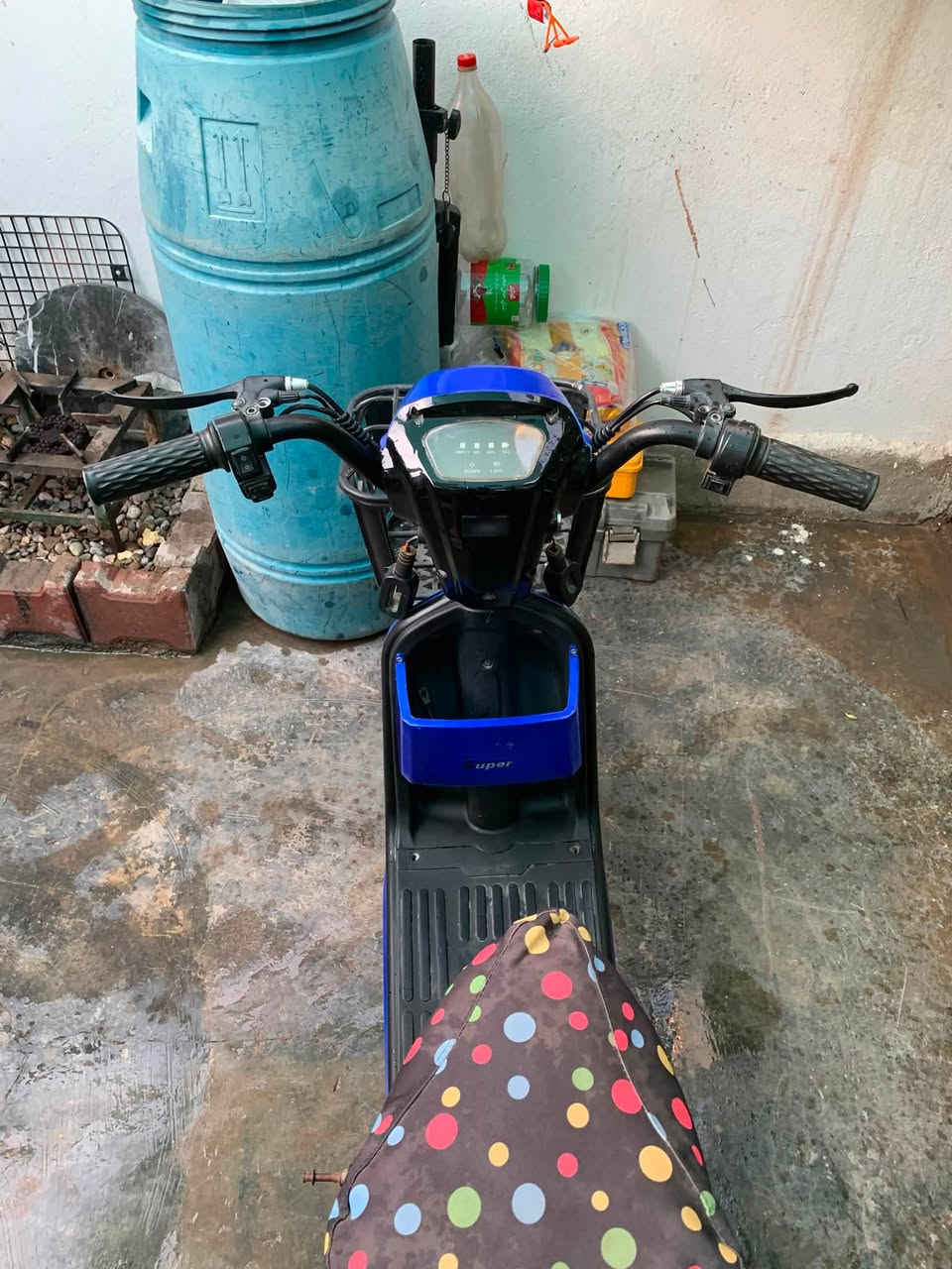 بيع مستعجل بيسكل شحن حجم 14 جديد مستخدام 8 شهر بيسكل يشتغل مابي اي عيب سعر 160 بي مجال مكاني كركوك راقم ***********
