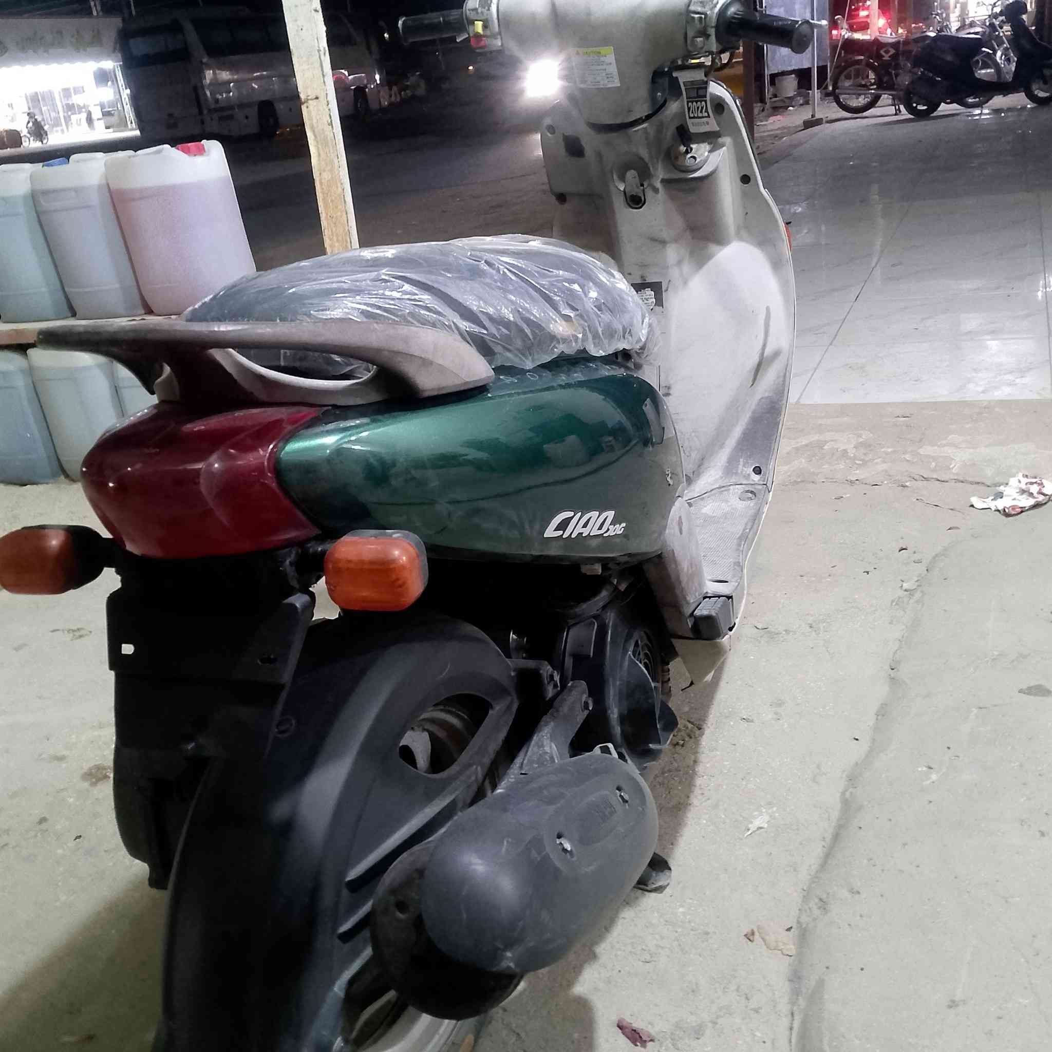 سلام عليكم للبيع دراجه فله موديل 2010 دراجه حاويه كفاله عامه كهربائيات كلهه شغاله ناعمه الدراجه كفراتهه البلاديه موجوده لون ابيض مكاني كربلاء السعر 950وبيه مجال واني خادمك


**إذا كنت صاحب هذا الإعلان وتريد حذفه لأي سبب، رجاءا أرسل رسالة إلى الدعم الفني**