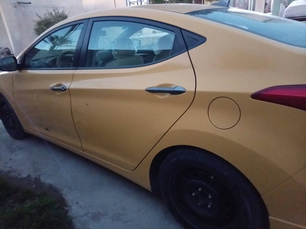 سلام عليكم ورحمة الله وبركاته
النترا للبيع موديل ٢٠١٣ نص فول
يعني فتحه بلقماره كشنات جلد
كشن كهربائي تدفه بلكشنات اشاره بلمراي
مكينه دوش ٢٠٠٠ كير ومكينه خير من الله
صدر جديد تبريد غير شغال تدفه شغاله
حادثة جاملغ امامي امبدل
بدون دواخل اسياره ماشيه ١٤٦
استخدام شخصي اسياره عندي من ٢٠١٧
رقم انكليزي بغداد بسمي امصفره
هيئه غرامات داخله هزه جديد
تحويل كبل مباشر 
مكاني بغداد اسعر ١٠٥ وبيه مجال حك اجيه
رقم اتلفون  ***********
