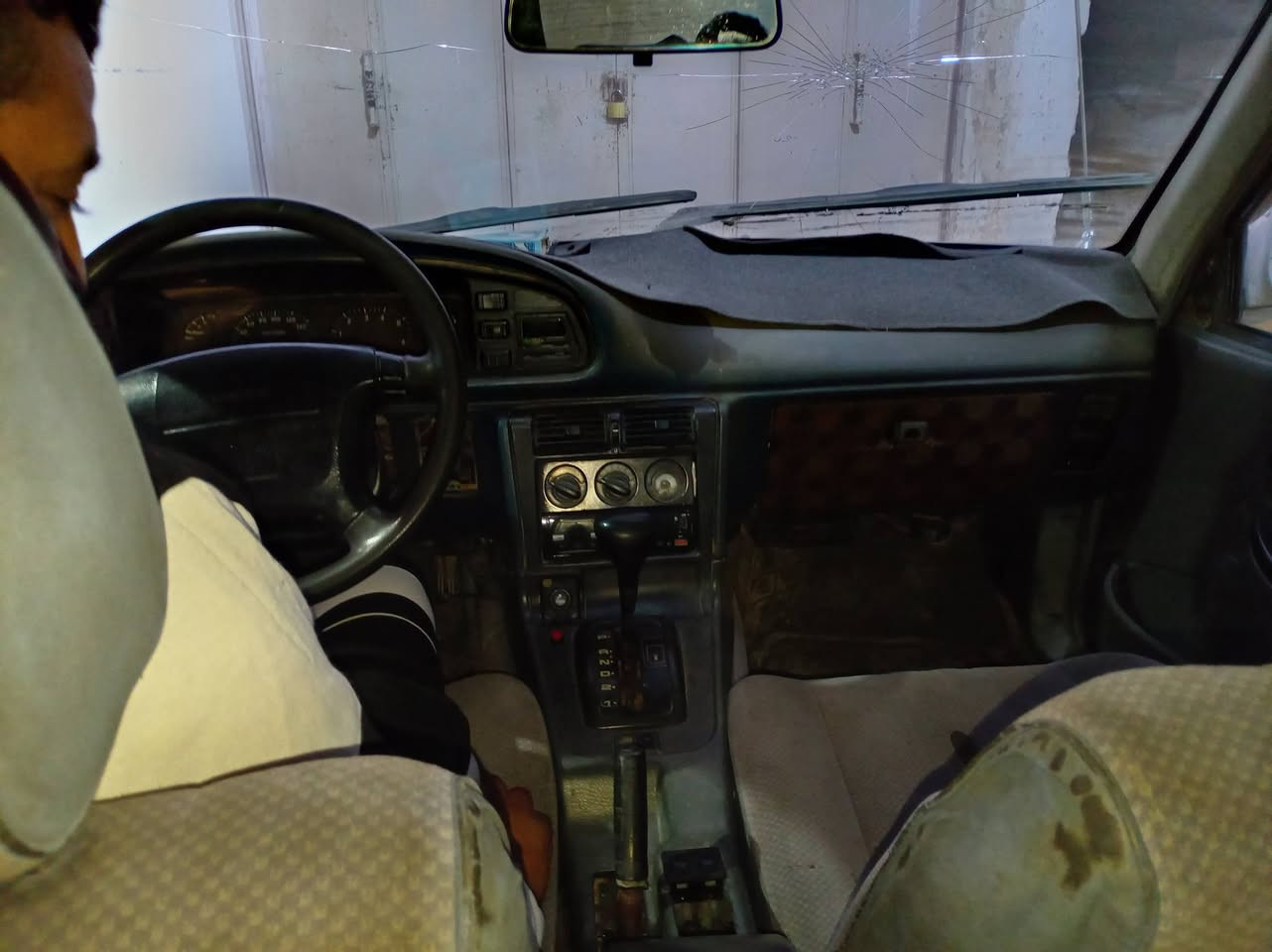 السلام عليكم متوفر دايو برنس موديل ٩٣ صدر خلفي امامي جيد مكينة تنقيص بيهة اكسل بيه صوت بالبوربرن كير اوتو البك يأخر شوية مرات محرك ٢٠٠٠ خياس ما بيهة سيارة حلوة كلش السعر ٢٣ ورقة وبيهة مجال رقم انكليزي تريد تحويل تريد وكالة عادي للاستفسار الاتصال *********** مكان السيارة سامراء
