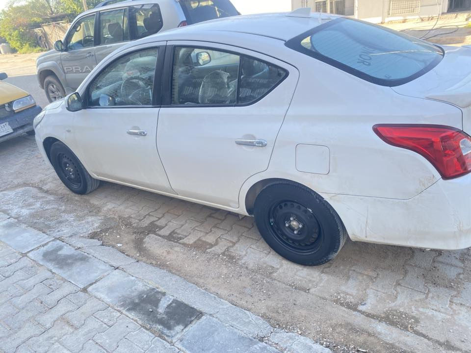 السلام عليكم نيسان صني هندي  لبيع موديل 2024 
بيه جاملغ وباب صبغ بدون داخل وجاملغ خلفي بارد شبر 
رقم اربيل الانكليزي سنوية بأسمي مكاني النجف الاشراف
 اتصال فقط ***********
السعر 120 وبيه مجال بصيط رجاء رجاء مو شراي لا يتعب روحه
