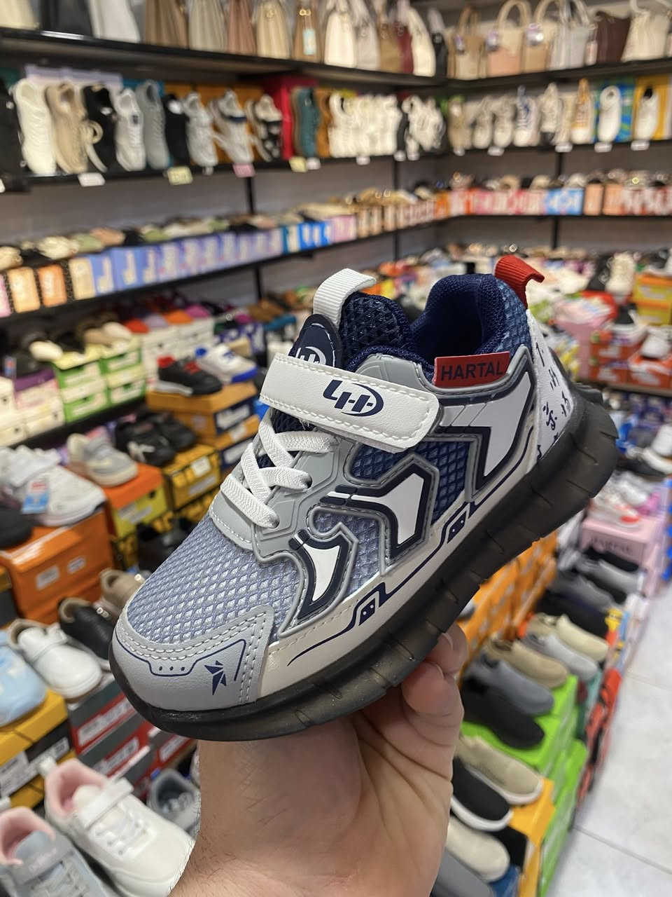 جديد بضاعة العيد 
ترانشوز ولادي بناتي 
خامة اتخبل اسفل طبي 
موديل روعة 💯💯
ثلاث الوان 
قياسات٣٦/٣٥/٣٤/٣٢/٣١/٣٠/٢٩/٢٨/٢٧/٢٦

⭕ العنوان موصل حي المهندسين مول قوارير
      الطابق الثاني 

⭕يوجد توصيل داخل الموصل 

⭕هاتف ***********

⭕هاتف ***********
