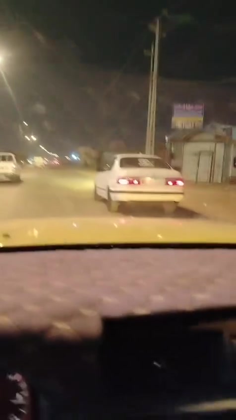 السلام عليكم كرونه للبيع او مراوس حسب القناعه موديل 94 رقم انكليزي نجف سنويه 31 هزه جديده راعيه يريد مداور مصبوغه عام جماليه مكينه 1800 وكير خير من الله تخم تاير جديد كهربايات كله شغاله حداديه 60 بل ميه تبريد ما يشتغل ما اعرف شبي دشبول بطاين جام كهرباء يصعد وينزل كله سياره مال جناي ومتعوب عليه اكفلك اصوليات كصه ضربه قويه نقل جثه مكاني نجف كوفه السعر المطلوب 55 وبيه مجال بسيط رقم تلفوني ***********.
