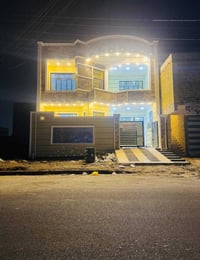 بيت للبيع مساحه 200/متر بل حي الجامعي بلسايدي مال الفرن مقابيل الساحه ...