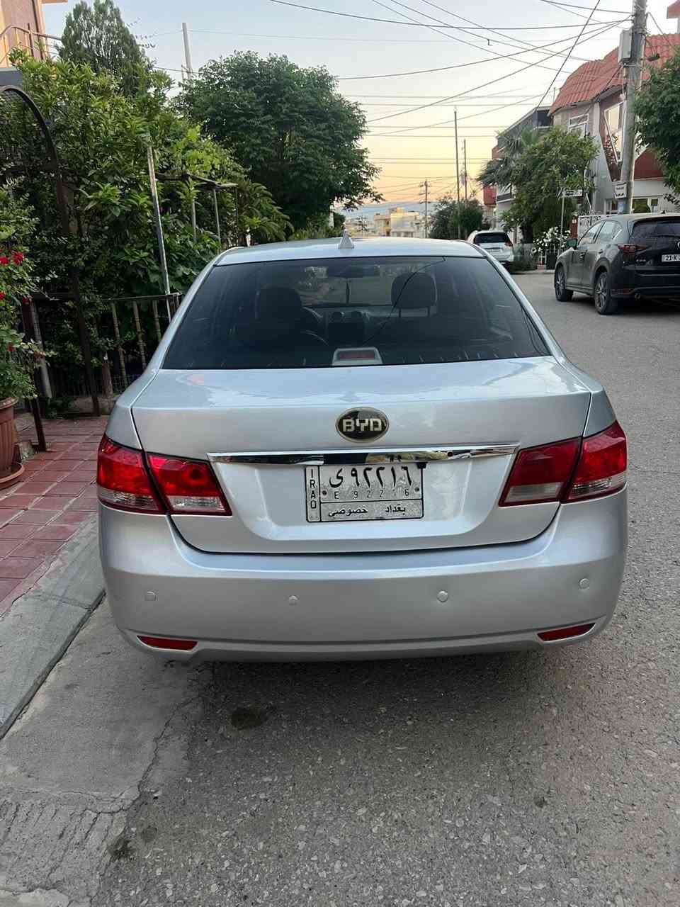بی وای دی ٢٠١٣ فول مواسەفات سلاید تەبرید کوشن جلد گێر تۆماتیک ١٦٠ هەزار رۆشتوە گێرو مەکینە بیلاد کامل سێرڤس کراوە هیچ نوقسانی نیە گێرو مەکینە بەشەرت سەیارەکە ئەوەلیات و حاسیبەی بەشەرت سعری ٣٧ گەلا گۆرینەوەش ئەکەم بە مەلیکەی براوە 
ژمارەی خاوەنی ***********
