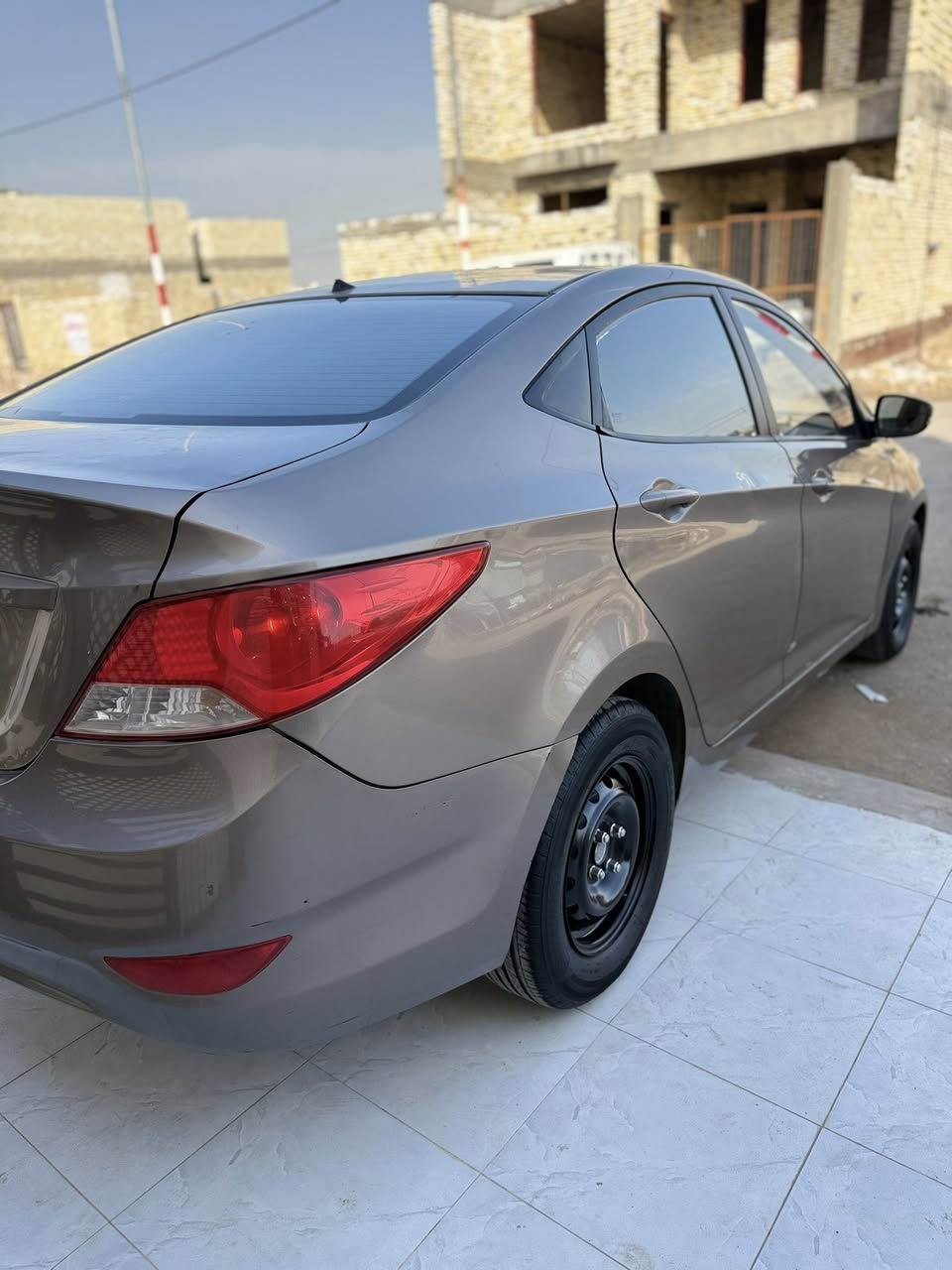 السلام عليكم اكسنت موديل 15مكينه كير حداديه تخم تاير تبريد فول مكينة1400.       السعر79.$.   ***********
