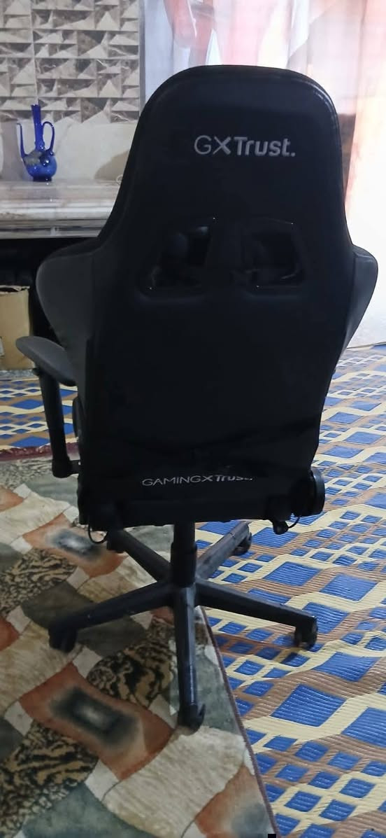 سلام عليكم
كرسي كيمنك ماركة GXTRUST 
ظهر متحرك يصعد وينزل وتجوات محركات 2 
السعر 100 شامل التوصيل لكل المحافظات


**إذا كنت صاحب هذا الإعلان وتريد حذفه لأي سبب، رجاءا أرسل رسالة إلى الدعم الفني**