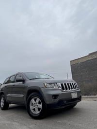 جيب امريكي موديل 2012 حادثها طخطخات بيها صبغ 6 قطع ابيعلك حزام  لغد شا...