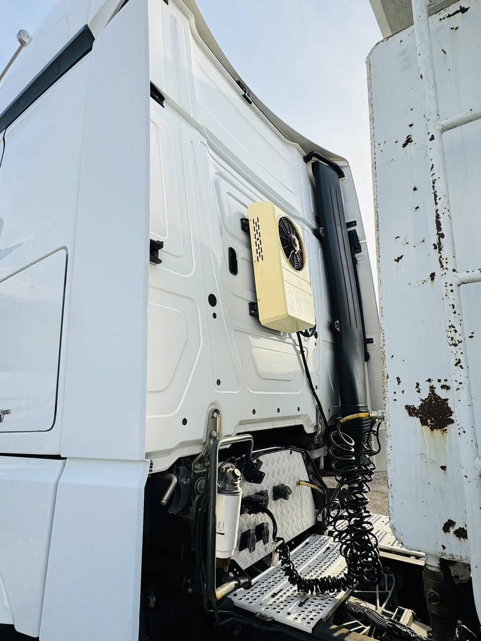 موديل2018📦
حجم2653✅سنگل ده بل خلفي
فول مكفول سياره  جديد
ويل كرؤم 
km660ماشى
بؤدى تريله عراق 2019
ماشاءالله تبارك الله 
معرض حجى نشوان ✅عنوان أربيل كلك 📍
***********📞
***********📞
***********📞
وتساب ✅📞📞📞
