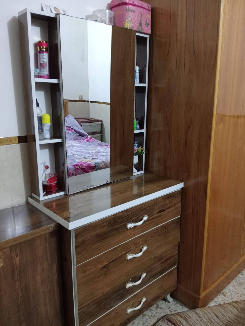 اللهم صلي على محمد وال محمد
ميز تواليت تركي نضيف 100وبي مجال العنوان الكمالية ***********
