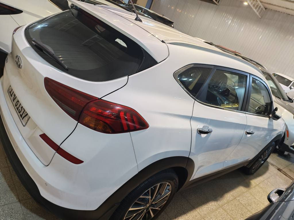 للبيع هونداي توسان موديل 2019رقم بغداد دولي باسمنا فول مواصفات شركة الكاصد ماشيه 120 الف السعر 193 وبيها مجال بسيط مكانه نجف للاستفسار اتصل *********** مواصفاتها 
بصمه تشغيل 
كشنات جلد
كشنين كهربائي
حساس امامي خلفي 
لايت لكزز 5 عدسات
كامره وشاشه 
خمسة ويل كب 
سايد بريك بلرجل وبعد بيها مواصفات اخرى النجف, العراق
