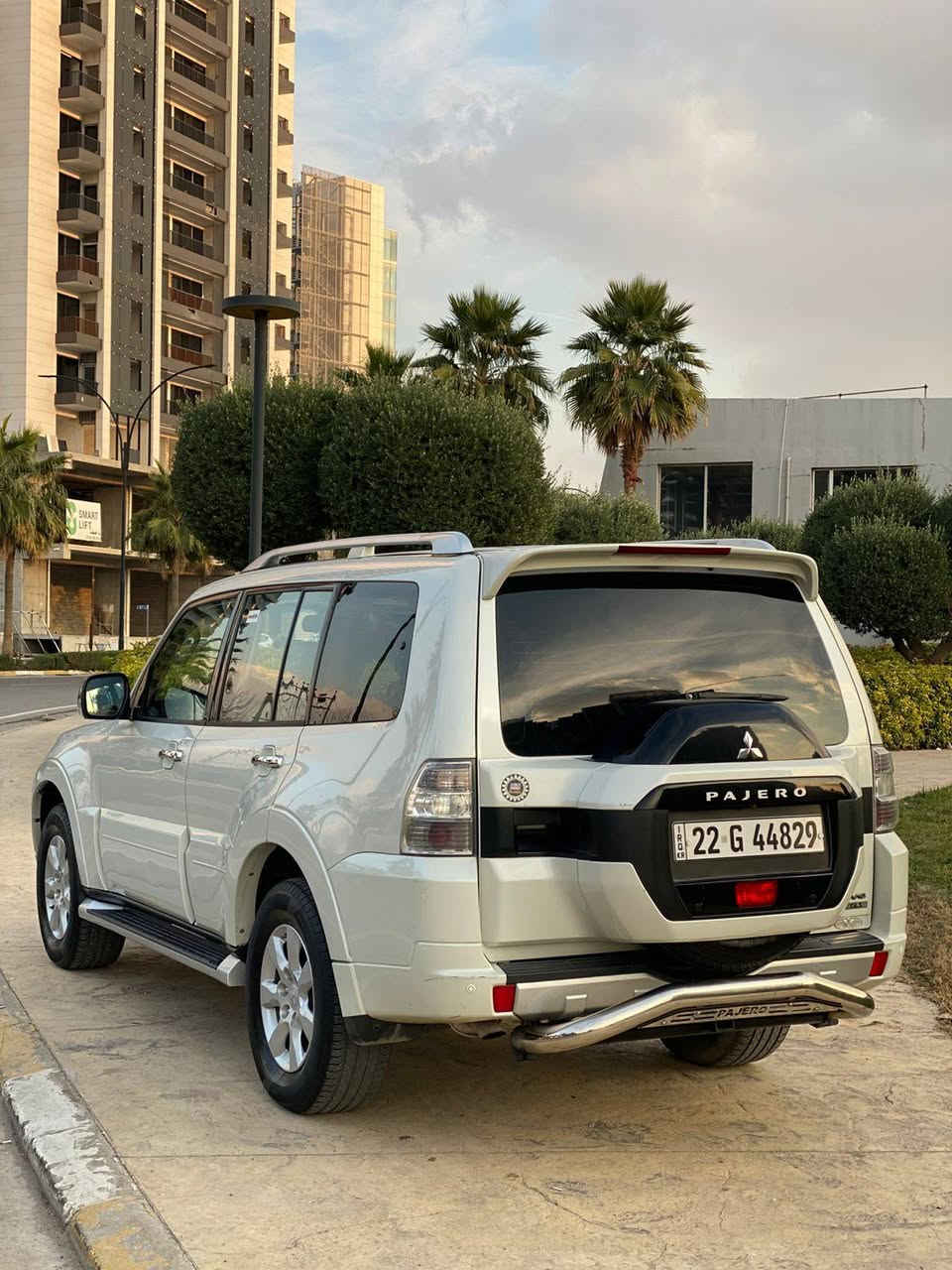 للبيع 
باجيرو ٢٠١٦ 
نص مواصفات 
بدون صبغ 
فقط بيها مكانين تعديل صغير 
كير و محرك كل بشرط 
دبل اكسل 
رقم اربيل 
سنوية و رقم كل جديد 
مكاني اربيل 
سعر ١٨٨ بيها مجال بسيط 
*********** واتس اب أربيل, العراق
