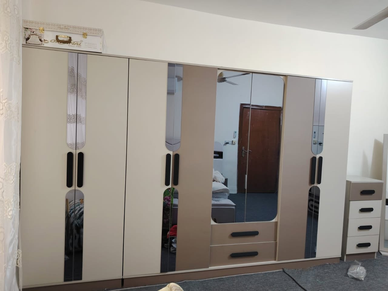 سلام عليكم 
غرفة نوم نفرين للبيع 🛌
الغرفة فقط منصوبة وما مستعملة أبداً
ويّاها  دوشك  جديد
نظيفة وجاهزة للتسليم

المكان: كربلاء / جمعية باب طويريج 
السعر : ١ مليون وخمسية يعني مليون ونص  

الاتصال ***********
