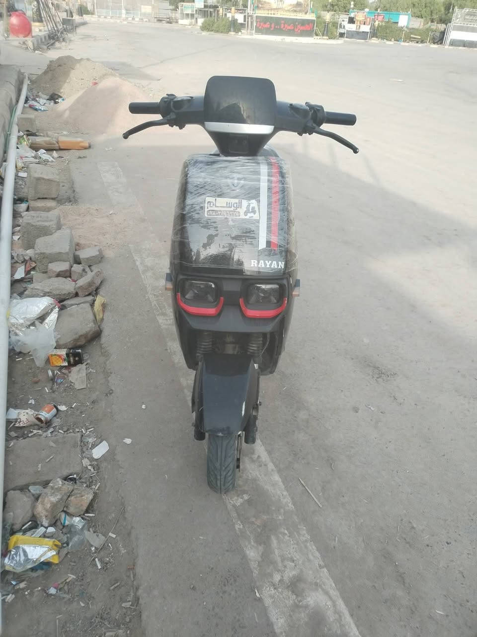 دراجة شحن ام عيون (ريان) جديده
ماماشيه هواي

بطاريه خير من الله

امرايات ثنين
ترجع بك🛵 🛵 
نظافه مثل ماتشوف

للبيع أو مراوس بدراجة فورزه او غير نوع

عنواني سوق الشيوخ

رقمي ***********
