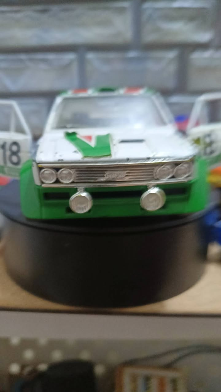 السلام عليكم متوفر للبيع سيارة فيات 131 حجم 1:24 شركة بوراكو صناعة ايطالي السعر 50000 يوجد توصيل لجميع المحافظات


**إذا كنت صاحب هذا الإعلان وتريد حذفه لأي سبب، رجاءا أرسل رسالة إلى الدعم الفني**