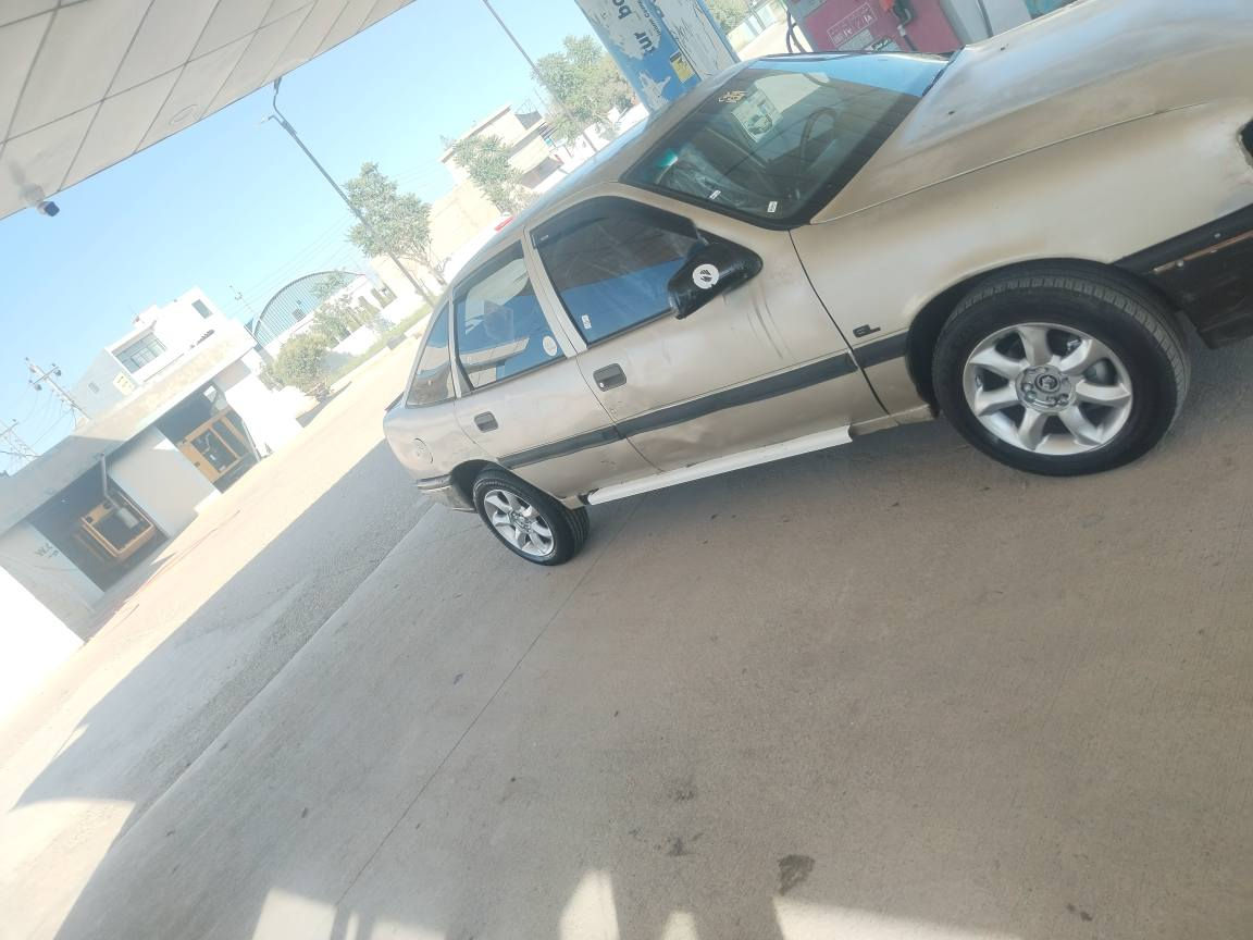 بە ناوی خودا ئۆپڵ فیکترا جانتا 
مۆدیل 1993
مە کینەی 20
گیرو مە کینە بە شەرتی 100فیەر 
دووکەڵوو بوخار بە شەرت دە عمی نییە سفزی شە ریکە کارە بای هه مویی ئیش دە کت 
4تایەی لۆکی هه ولیری لە ژیرە سە یارە کە ماڵی دۆستە قفڵی قفڵی 7گڵاو 100هه زار بۆ معاملە ەیل مە کە پارەی نۆکاویکی تای تانیکە 
***********
فایبەر وتسئپ السليمانية, العراق
