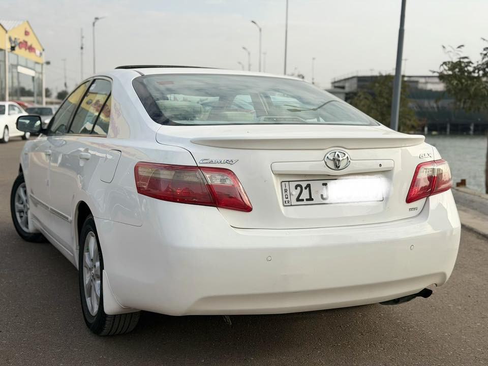 السلام عليكم 
كامري 2008 كفاله عامه 
السياره جديده لوك عل وضع الشركه 
محرك كير صدر عل وضع الشركه 
ماشيه 90 الف فول 1/1 
فتحه سلايت 
برده كهرباء 
داخل بيجي 
داخل صاج 
مري شفط 
كشن كهرباء 
حساس امامي خلفي 
محرك 2400 
رقم سليمانيه تحويل مباشر
مكان السياره بغداد 
رقمي ***********
