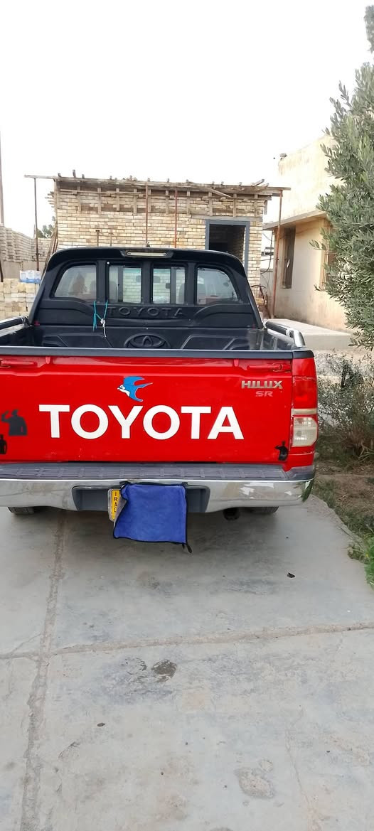 السلام عليكم هايلوكس موديل 12 مكفوله كفاله عامه سياره نظيفه بيه شي بصيط بكد شبر باب  سائق خسفه مثل ما واظحه بصوره قليل ماتبين بصوره رقم ميسان بسمي عنوان واسط قضاء الموفقيه التصال برقم ***********
