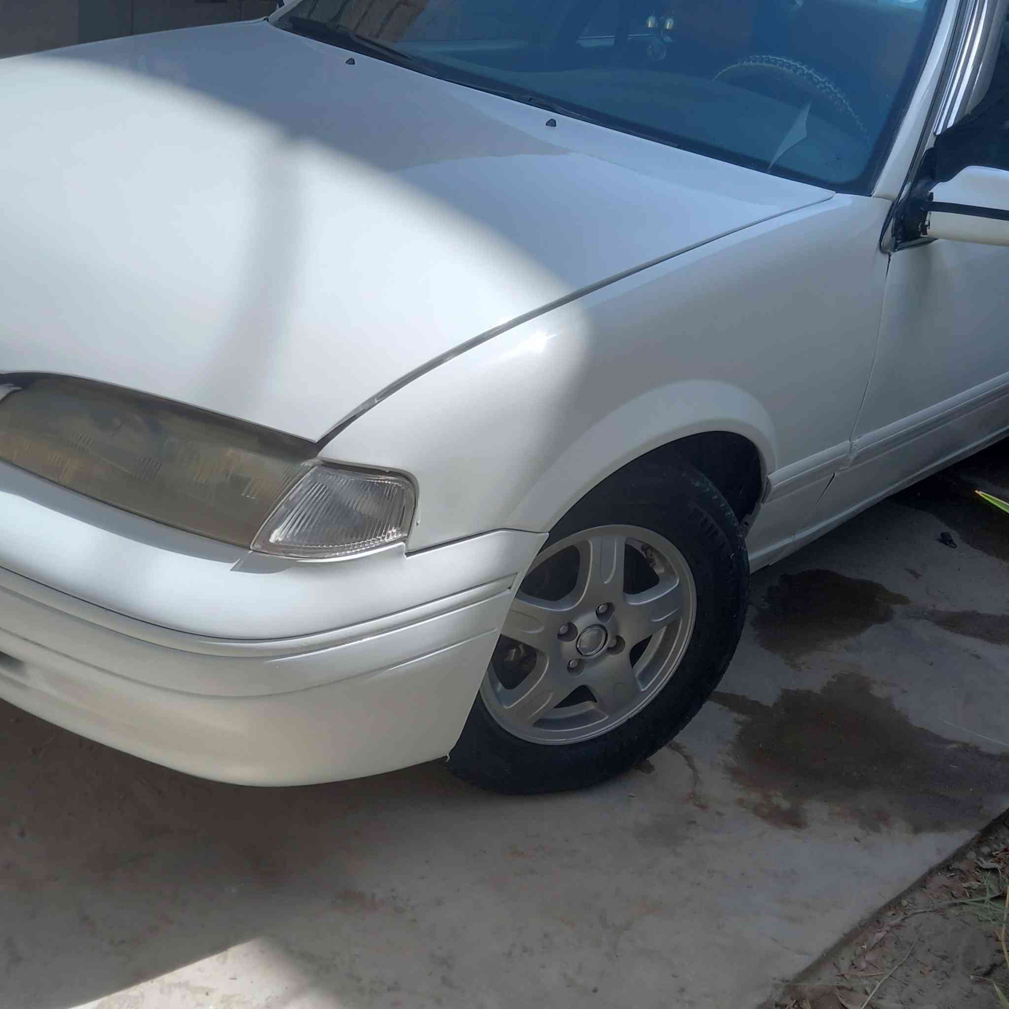 سلام عليكم        . للبيع.  40$ بيها مجال حاك جي الله يبارك        .. برنس فراشة ابيض اوتو ماتيك رقم انكليزي ديالى باسمي موديل 96 محرك كير حدادية باتري لايت كهربائيات رونات كيجات دشبول كلة شغال خير من الله للبيع.  للبيع.  ***********

من رخصات الادمن 
@إشارة
