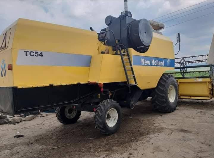 سلام عليكم :للبيع دراسة نضيفة . شغال
نوع:دراسة )(نيوهولند)

الموديل:(2009)  📘🏜️
التواصل:📞:***********:/***********
