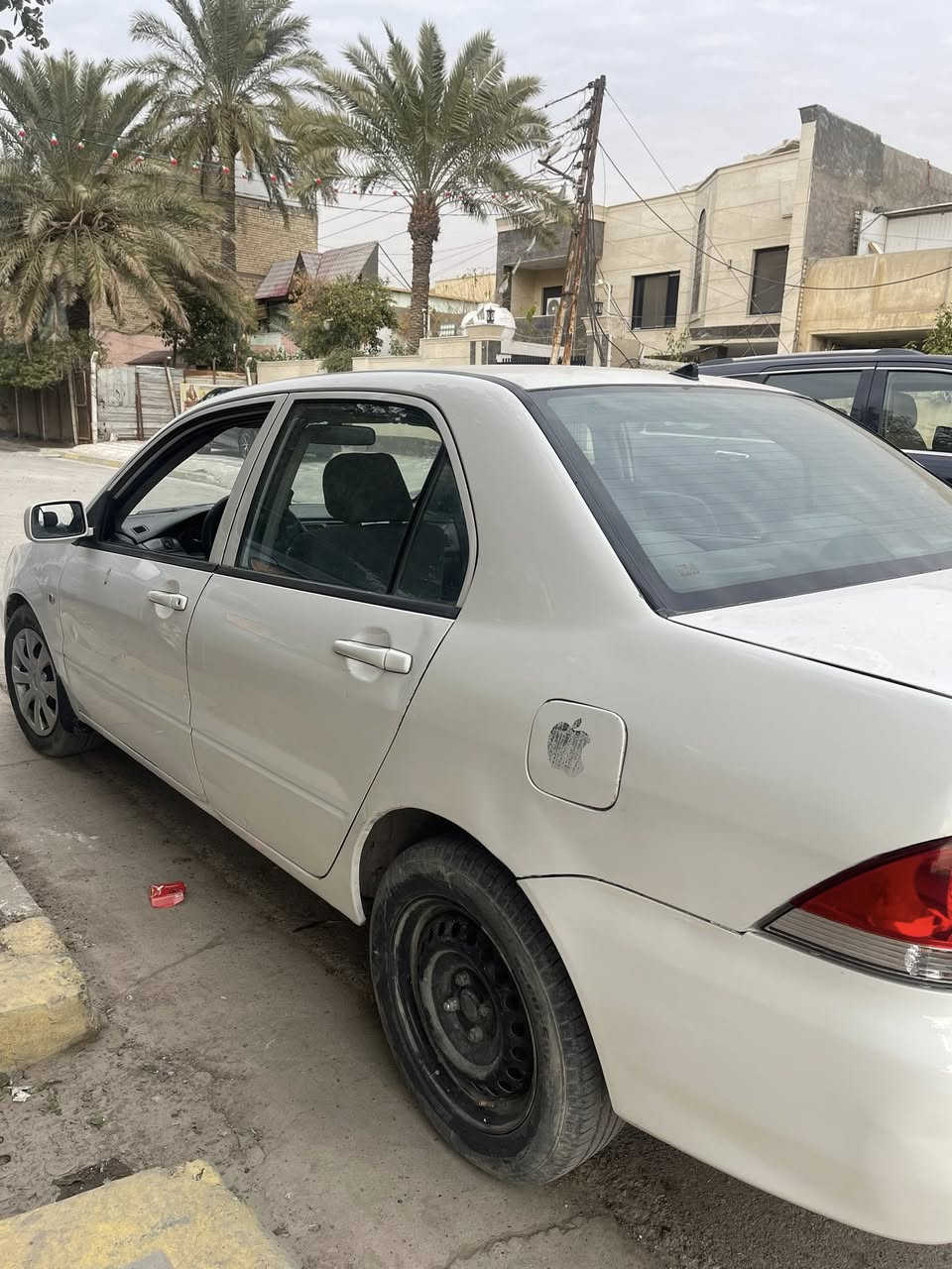 لانسر 2011 رقم بغداد ب اسمي كير اوتماتيك  سياره بيه ٣ قطع صبغ بدون دواخل سياره فقط صبغ سياره مكينه 2000  السعر ب ٧٨ ورقه وبيه مجال ***********
