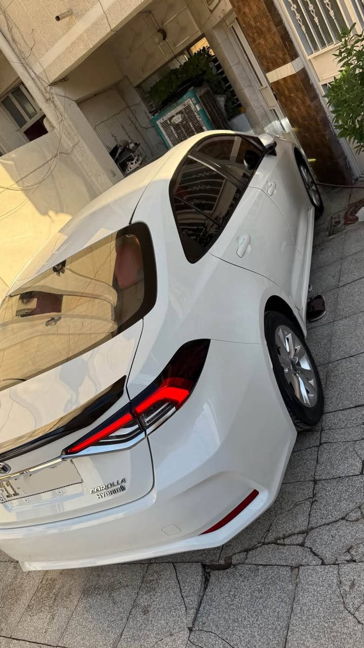 سلام عليكم كورلا هايبرد 2024 علامه زركه فول مواصفات كشنات حمر ماشيه ٦١ الف
مواصفات السيارة 
كشنات حمر بلاد 
فتحه
بصمه
شاشه عريضه كار بلاي 
رادار+تحديد مسار 
اوتو هولد
دخول ذكي 
السياره مكفوله من قطرة صبغ ولضربه فقط بيها كم رصعه صغيره 
السياره احلا من الصور وحاطلها عازل حراري جلد ع طوف السياره 

سعرها ١٤٦ بيها مجال قليل 
مكاني بغداد الامين 
***********
