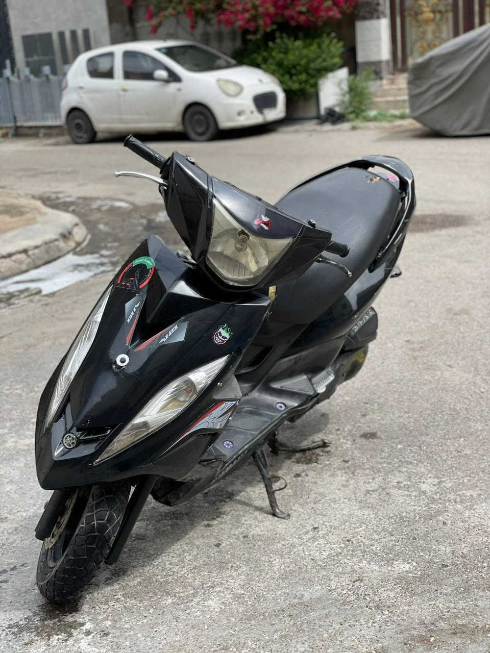 السلام عليكم دارجه جيتي ار 140 لون اسود دراجه كامله مكمله مابيها اي نقص مكينه بلاديه صوتها ناعم شلعه ومعدل تشك الكاع دراجه شغاله نكره سلف قفل صندوق قفل ستيرن كله شغال بيها كلوب زنون اشاير شغاله دبل اشاره شغال دراجه تخبل السعر 650 وبيها مجال للطيبين العنوان بغداد الحريه الرقم *********** متواجد واتساب فقط !!
