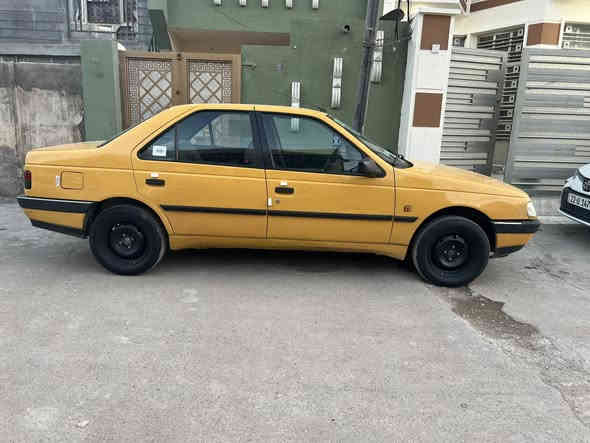 السلام عليكم      مكلف بالنشررر
بيجو جي ال اكس 2009. مكفوله بدون صبغ عده داير خلفي   مكينه كير حداديه تبريد كله مكفول.   السياره جاهزه وكامله مابيها اي نواقص   ارقام انكليزيه مصفره هيئه  وغرامات.   السعر 32    مكان بغداد الامين 
للاستفسار ‭٠٧٧١ ٨٨٤ ٩٧٢٤‬
