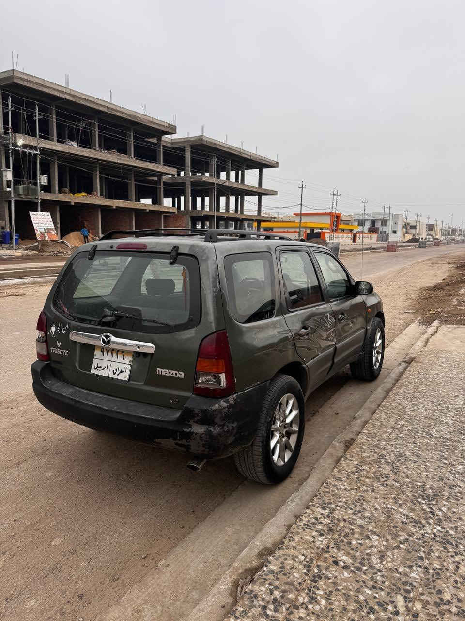 السلام عليكم عندي مازدا تريون استيشن موديل 2002  سياره بلاديه ومابيهه صبغ  مكان السياره بغداد بيهه وكاله عامه بسمي (***********) ولسعر 40 ورقه وبيهه مجال حك الجيه
