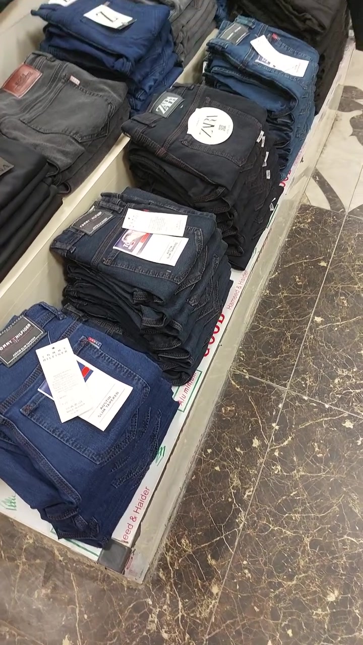 السعر ١٠ فقط لحك قطعتين ب ١٨ 
....... شارع العريض بلد


**إذا كنت صاحب هذا الإعلان وتريد حذفه لأي سبب، رجاءا أرسل رسالة إلى الدعم الفني**