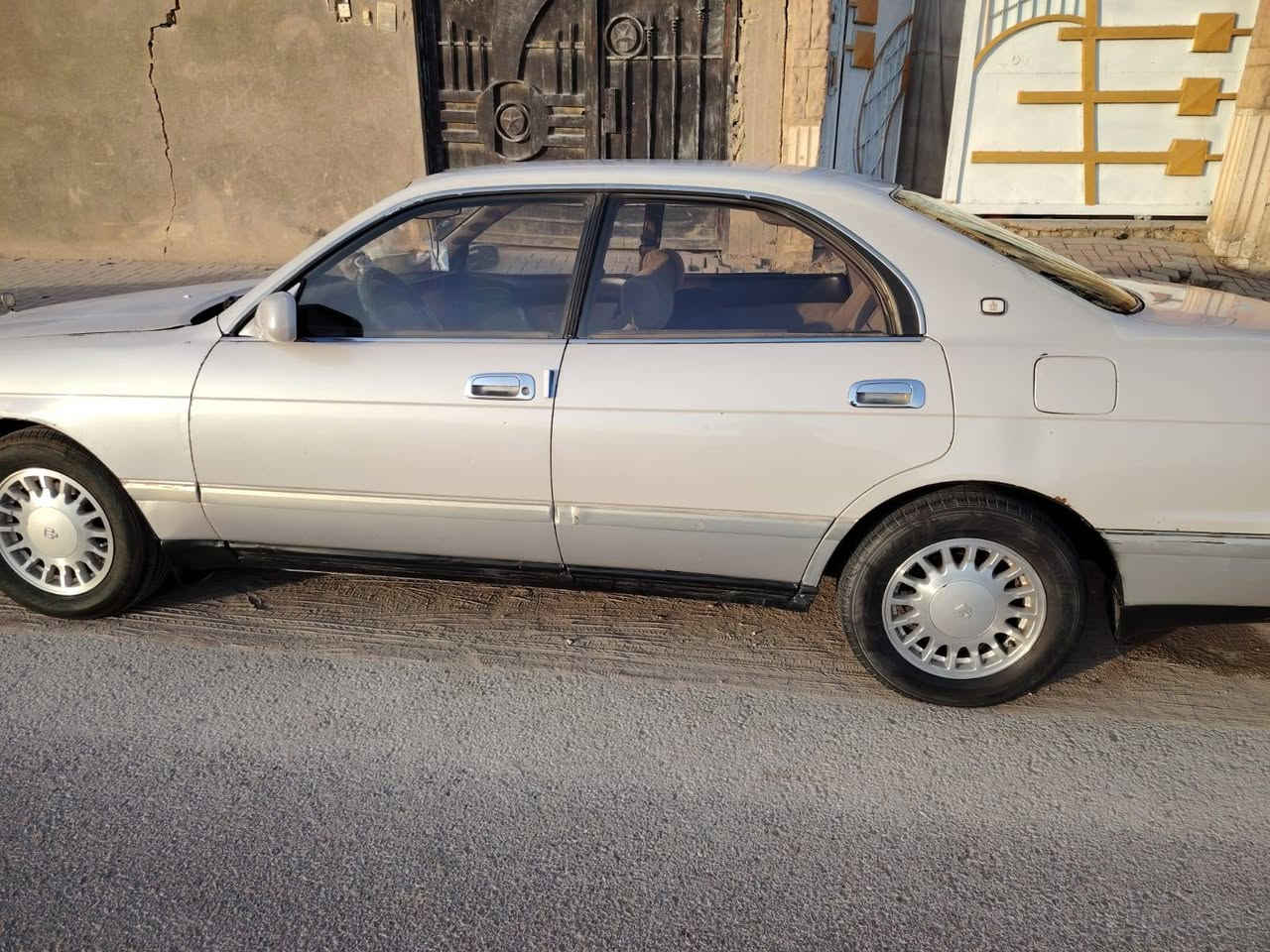 اللهم صل على محمد وال محمد
السلام عليكم من رخصت الادمن 
بطه مديل 94 رقم انكليزي جديد سياره مكفوله من الكص والنقل رقم واسط شرط تحويل مباشر راعيه موجود كير ومكينه خير من الله لاتنقيص ولاتبخير حتى صبغ مامصبوغه سياره عام تواصل ع رقم *********** 
سعر 58 وبيه مجال للشراي وهواي اكو بل سوك سيارات لحد يتصل ويكسر بحلال الناس علمنا السياره مكانه كربلاء حي الأطباء
