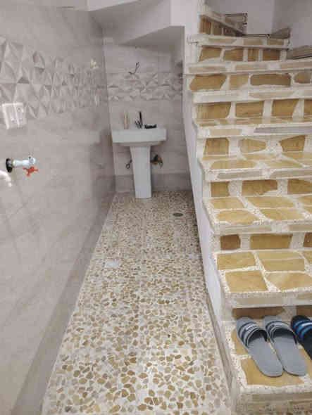 يوجد بيت للبيع في جمعية الحدباء قرب حمورابي المساحه ١٠٠ متر واجهة ١٠ متر مربع
طابق واحد غرفة نوم واستقبال واصحيات ومطبخ
السعر ٨٠ مليون
.
🏡 مكتب أبو جاسم للعقار 🏡
بإدارة :➖  باسم الحمداني  ➖
📌 ........ موقع المكتب .......

حي الأطباء خلف منتزه الصابرين 🏢.

🔹 خدماتنا :
1️⃣ بيع وشراء العقارات: سكنيةوتجارية 🏠
2️⃣ أراضي للبيع: سكنية وزراعية 🌳🏡.
3️⃣ تعقيب معاملات تحويل الملكية 📋.
4️⃣ كادر متخصص في مسح الأراضي 📐.
5️⃣ كادر بناء متكامل لتشييد المنازل 🧱.
6️⃣ خدمة تفليش وإزالة المباني 🔨🏚.

📞 للاستفسار :
📲 ***********
📲 ***********
📲 ***********

✅ مصداقية –سرعة إنجاز –أ فضل الأسعار
