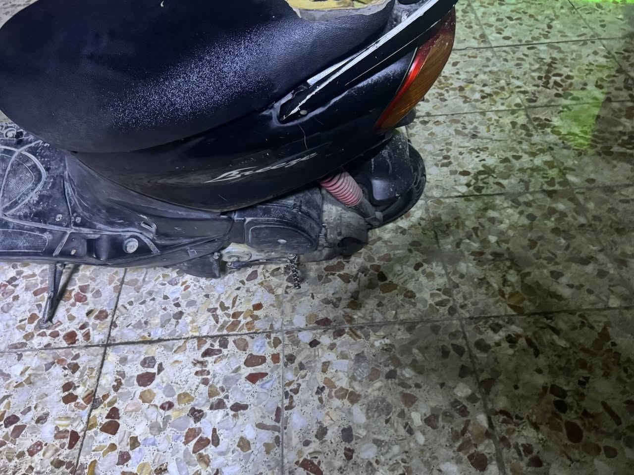 سلام عليكم ماكس قجمه 120 
 مكينه شلعه ومعدل 
كفرات ختم واحد وي شاصي 
 250 وبيه مجال 
***********
حي اور
