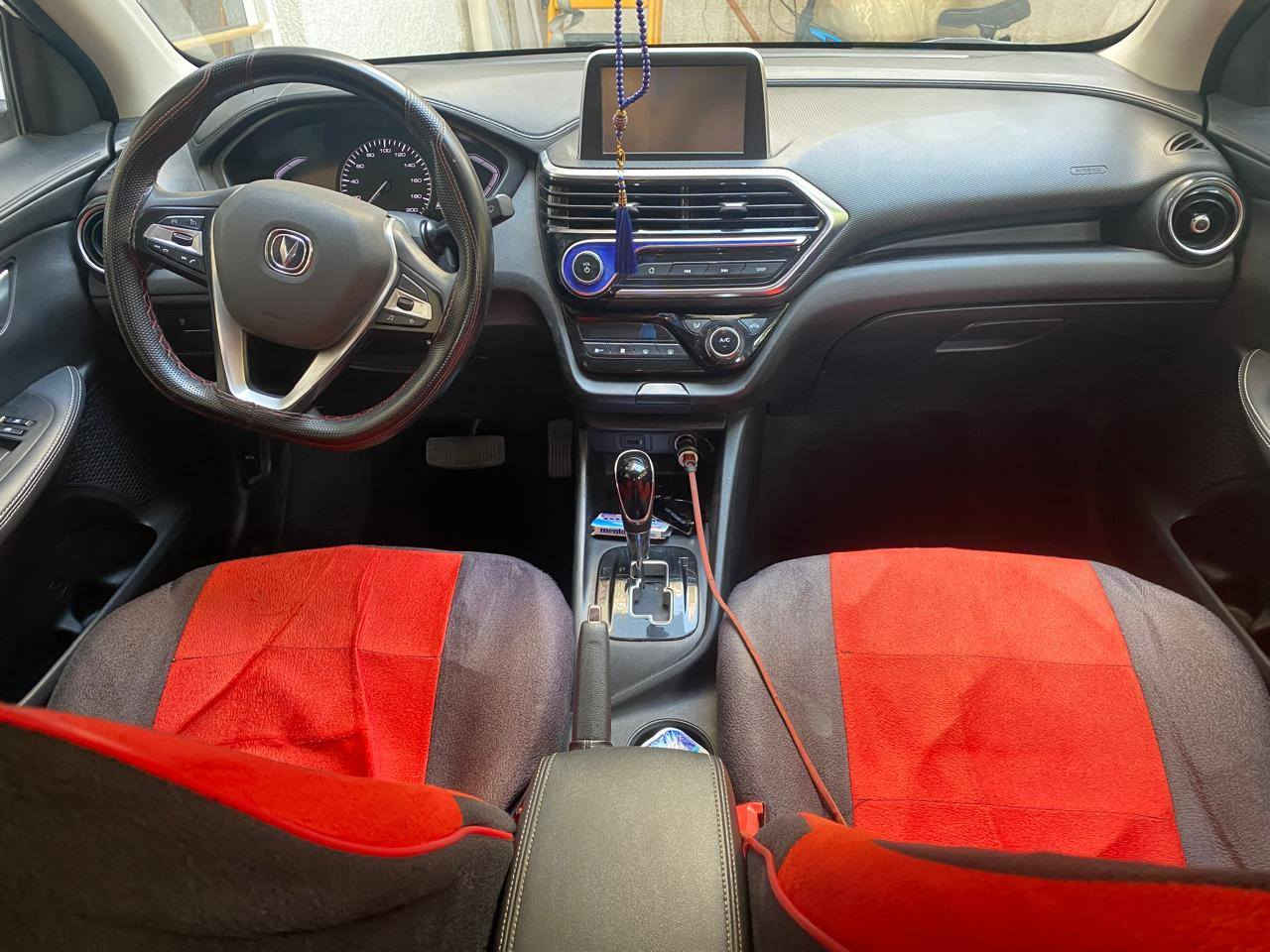 السلام عليكم شانجان ال7 نظيفة سياره استخدام شخصي موديل 23 ماشيه 43 الف بيها جاملغ يسره صبغ 4 اصابع وبس سعرها 98 وبيها مجال للشراي ***********
