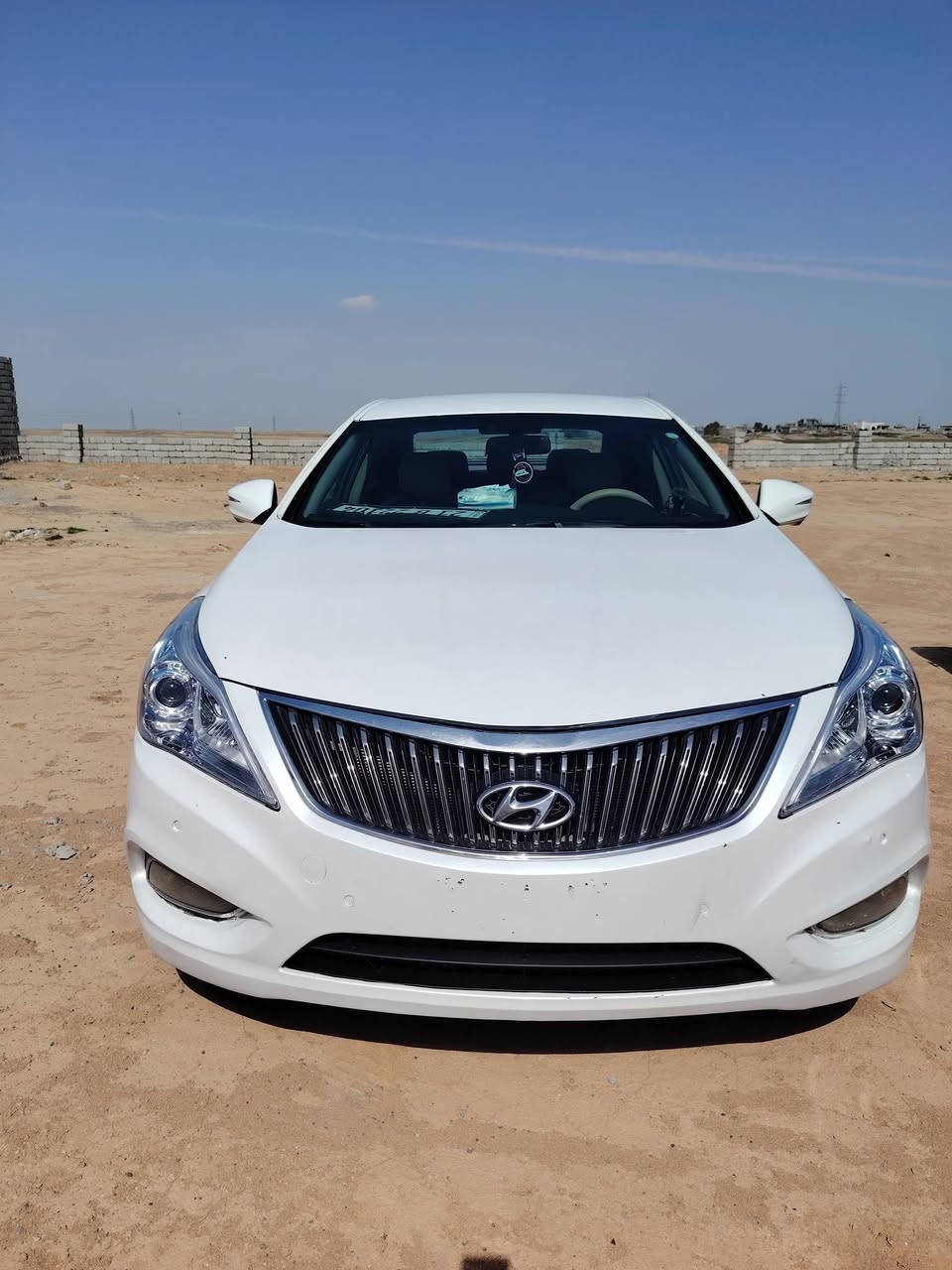 ازيرا
موديل 2012
رقم سليمانيه انكليزي
محرك كير جديد
السعر 105
***********
