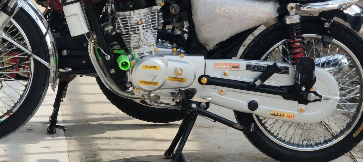 السلام عليكم
موطور تايكر 2024 نضيف حيل 4 كيررر محرك كبس منفيس موجود                                                                                                
موطور شوفت العين
مكاني  كركوك 
السعر 600  للشراي يخابر ***********
