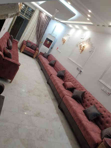 دار للبيع حي السلام في النجف. ( 100م )  طابق و نص جديد خلف الشارع العام. شارع 10  الجهة المقابلة إلى سنونو السعر (  222 مليون ) الطابق الأول غرفة و صالة و إستقبال و مطبخ مع مجموعتين صحيات. الطابق الثاني غرفة و صالة و صحيات. مكتب الغدير للعقار ***********
