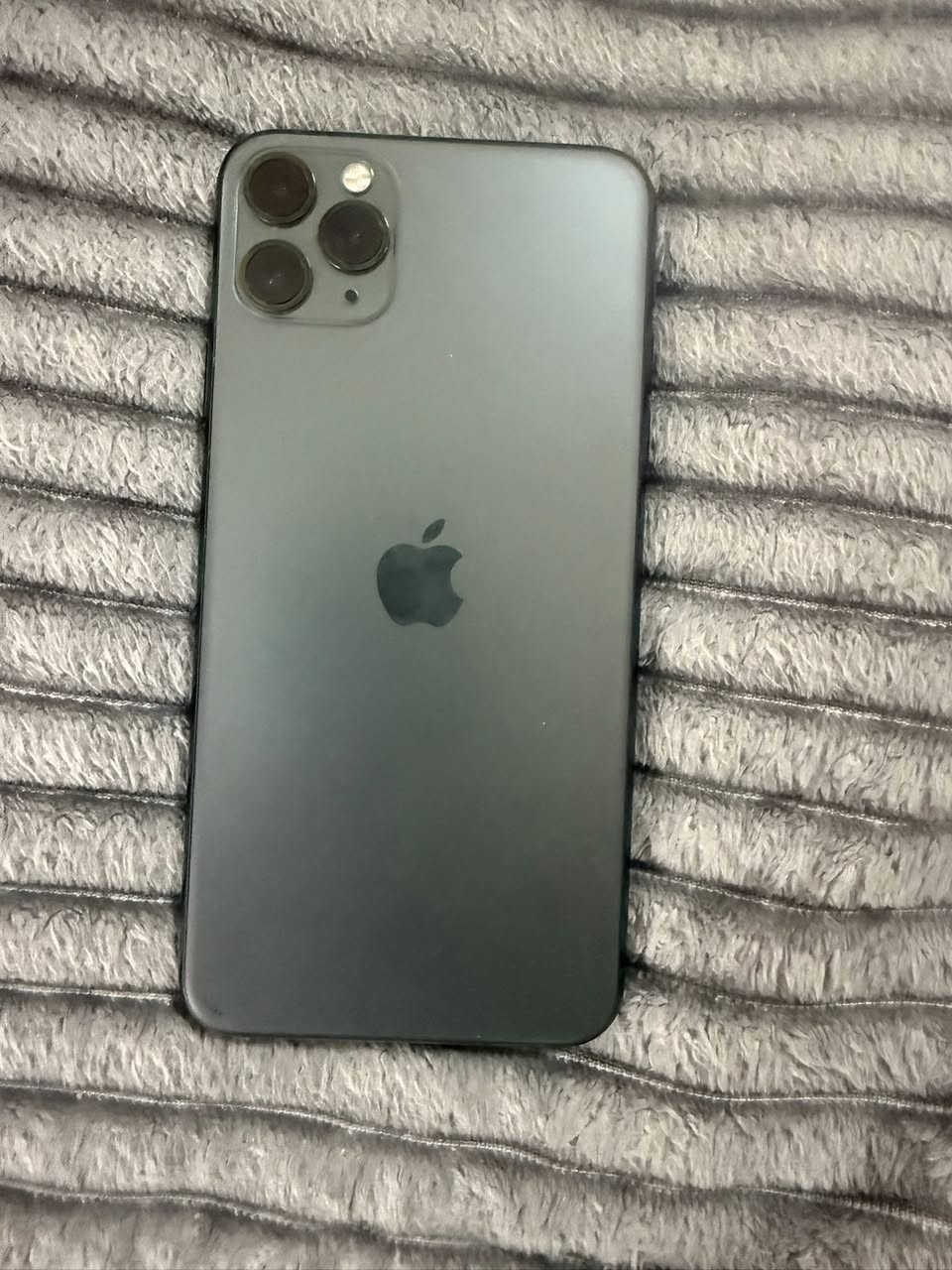 11 برو ماكس 256 بطارية كما موضح 84 كارتونه وملحقاته ويا شرق اوسط نموذج mمبدل بي شاشه فقط شاشه حلوه والفيس ايدي متوقف السعر 325 وبي مجال مكاني بغداد الاعلام ***********
