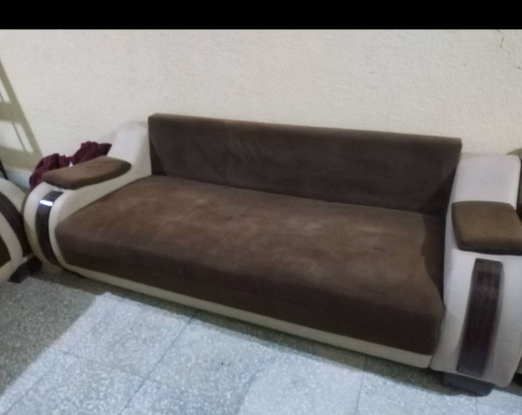 تخم نضيف نضافه فول ومرتب ١٠ مقاعد هو وملحقاته كامل الاستفسار خاص


**إذا كنت صاحب هذا الإعلان وتريد حذفه لأي سبب، رجاءا أرسل رسالة إلى الدعم الفني**