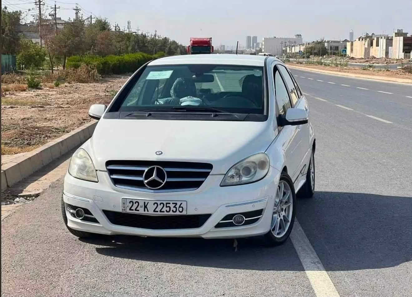 للبيع مرسيدس B160 موديل 2011
لون ابيض 4 سلندر  1.5
السياره كلين كفاله عامه والسونر موضح بلصور 
فول مواصفات عدا الفتحه كشنات جلد تدفئه 
جامات كهربائي سياره كلش حلوه واقتصاديه ومناسبه 
مكان السياره بغداد البياع  باسمي تحويل ثاني يوم 
تايرات جديده سياره نضيفة جداً 
السعر 100$ 
للتواصل واتس او خاص 
***********
***********
