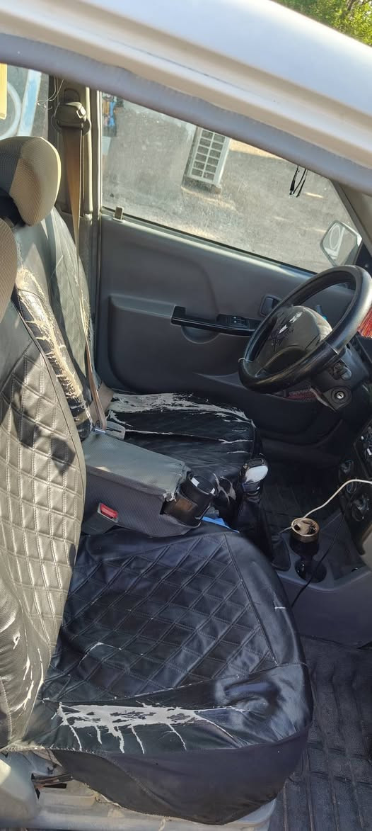 سلام عليكم  سياره سايبا موديل 12خصوصي بسمي سنويه ل 29 ماعليه كلشي تبريد ثلج مداور ثاني يوم عادي مراوس بتكسي سمد او شيري حسب لقناعه لسعر 28وبيه مجال العنوان واسط كوت  ***********
بيه ظربه بل جاملغ مثل مابين بل صوره
