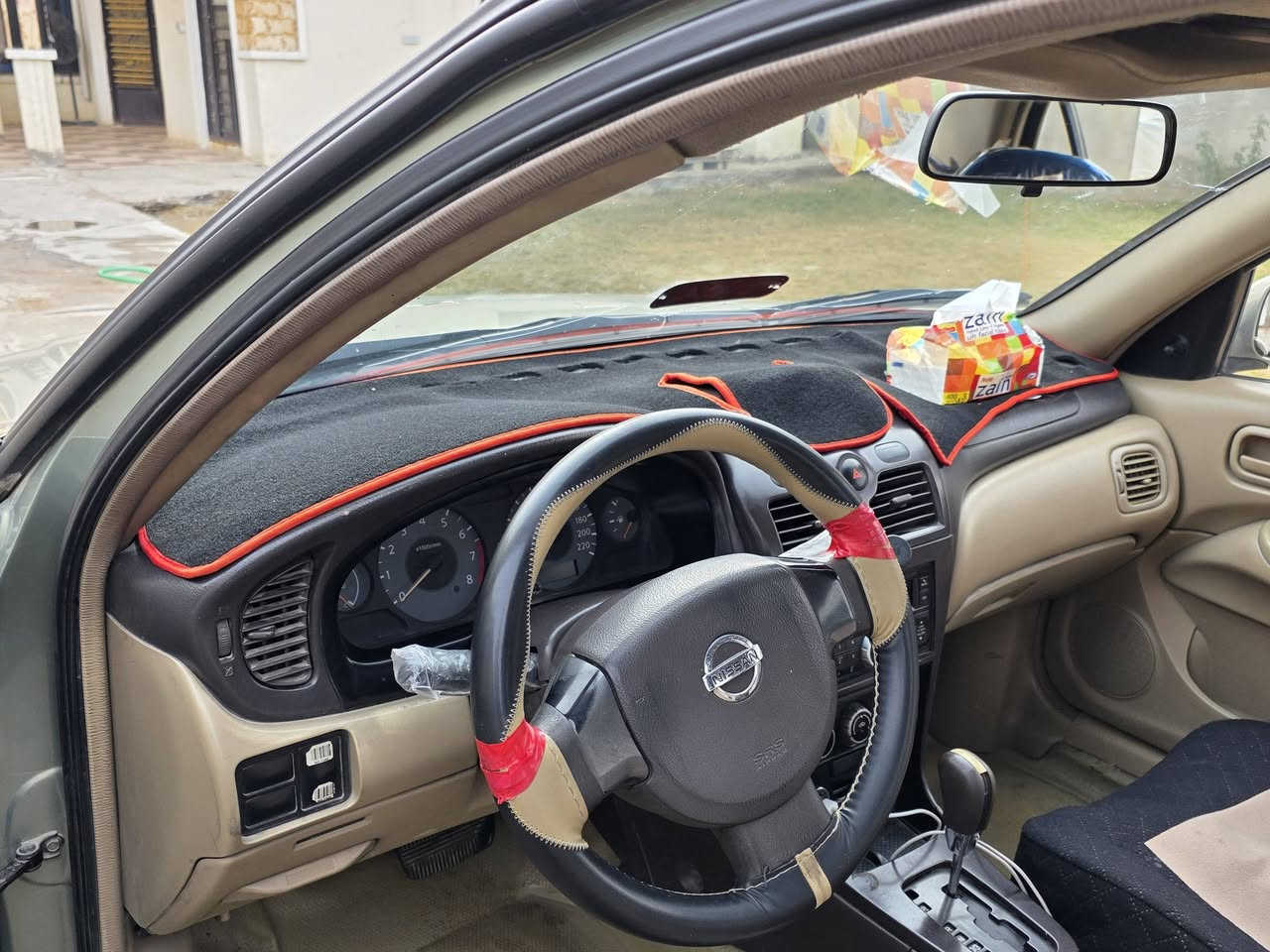 نيسان سني 2010 
السعر 83 وبيها مجال 
للأستفسار الاتصال  ***********
