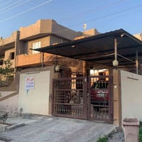سيكانيان • ٣٧٥م • طابقين واجهتين