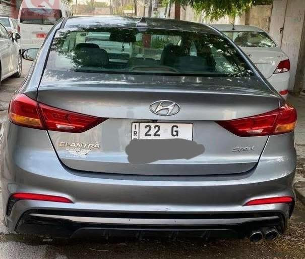 السلام عليكم
النترا 2017 سبورت infinity

محرك ١٦٠٠ تيربو مكفول 

اكزوز رياضي بلادي

مواصفات ١/١ :

بصمة تشغيل وبيبان وصندوك 

كشنات حضن جلد مختومه sport 

تدفئة كشنات 

دشبول كاربون فايبر 

كيجات رياضي 

سلايد روف

لايت وبك لايت لد بلادي 

ويل كب ١٨ كروم بلادي 

مرآة تعتيم ذاتي 

اشاير بلمري 

رادار نقطة عمياء وحساسات خلفيه 

ستيرن حرف D 

شفتات بلستيرن 

سستم صوت سماعات انفنتي ودمام خلفي 

ضرر دعامية فقط وبل العراق بيها أربع أبواب صبغ اثر شخوط بدون معجون وبدون ضرر

مكاني الموصل 

***********

رقم اربيل   

ماشيه ٨٢
