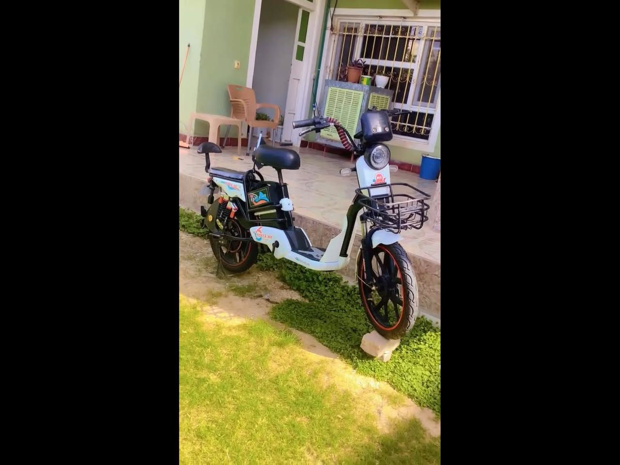 السلام عليكم
دراجه شحن للبيع فول مواصفات🤍

4باتري 🤍

ملف 1000واط 🤍

60 فولت🤍

تشغيل عن بعد 🤍🤍

سرعه 99🤍

ضوء لد 🤍🤍 

وبعد بيه هواي مواصفات🤍

السعر350 وبي مجال 🤍دراجه نضيفه 

للاستفسار:*********** 
موجود بكل الأوقات بس اتصل وبل خدمه او راسلني 
....................................................................................
ملاحظه:الدراجه نقصه بس عقل انزلك فلوس العقل من سعر الدراجه
