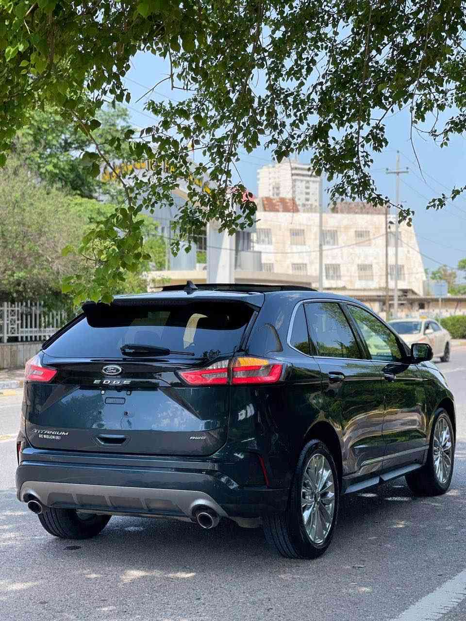 سلام عليكم 
Ford EDGE 2024 Titanium 
فول مواصفات ١/١ 
بانوراما 
شاشة تيسلا 
كشنات تدفي و تبريد 
ضرر سيارة فقط بنيد 
رقم كاتي ترقيم شيمالي 
مكان اربيل 
سعر ١٥٣ ورقة مجال 
رقم صاحب سيارة *********** 
واتساب موجود أربيل, العراق
