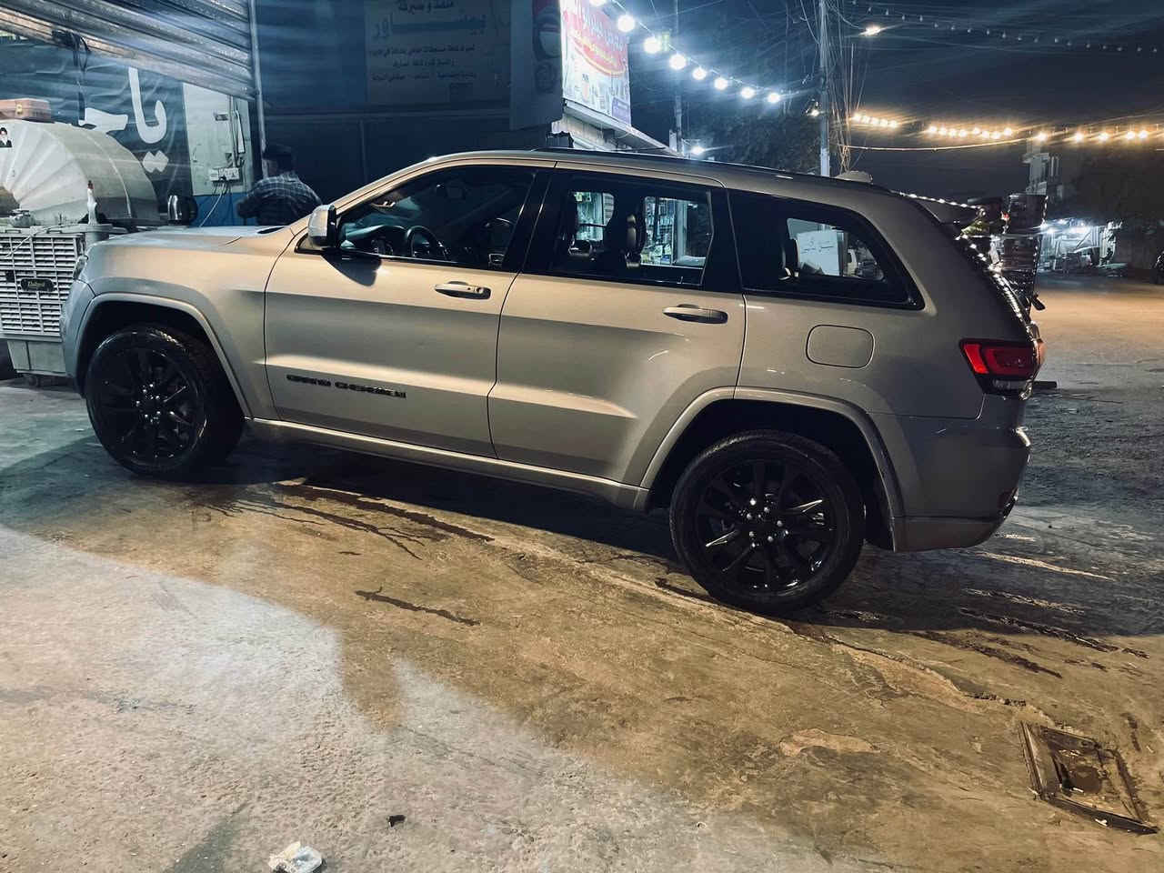 ‎ (بلاك توب ) 2021
V3600
رقم بغداد 
المسافة المقطوعة 90 الف ميل
الضرر : جاملغ امامي وباب صندوق نفس اللون مبدل
بيها كم رصعه خفيفة (السياره جديدة)
صور الحادث راسلني ارسلهن الك
المكينه مفتوحه للصيانه فقط 

‎
مواصفات السيارة
‎
٢-حساس خلفي 
‎نضام ECO
‎٥-مانع انزلاق
‎٦-جنطة كهرباء
‎٧-ويل كب كروم اسود 20
‎٨-كشنات جلد اسود  
‎٩-تدفئة بالكشنات
‎١٠-اطفاء ذاتي للمحرك لتوفير الوقود
‎١١-شاشة كبيرة نضام Gps
‎١٢-تبريد قطعتين 
‎١٣-سستم صوت كامل ⚫️
‎١٤-تشغيل واطفاء عن بعد
‎١٥-حساس خلفي 
‎١٦-مري جانبية هيتر مع عاكس للضوء 
‎١٧-كامرة خلفية دوارة-
‎١٩- لايت لد والبلوجكتر الامامي عدسة
‎٢٠-بصمة ابواب 
‎٢١- دمامات خلفية عدد3 

‎للاستفسار ***********
 السعر 21.500 وبيها مجال حك الجية بغداد, العراق
