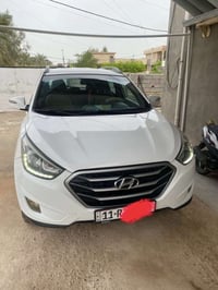 توسان موديل 2015 محرك 2000 السياره كلش نظيفه بدون اي صبغ واي بارد بيه ...